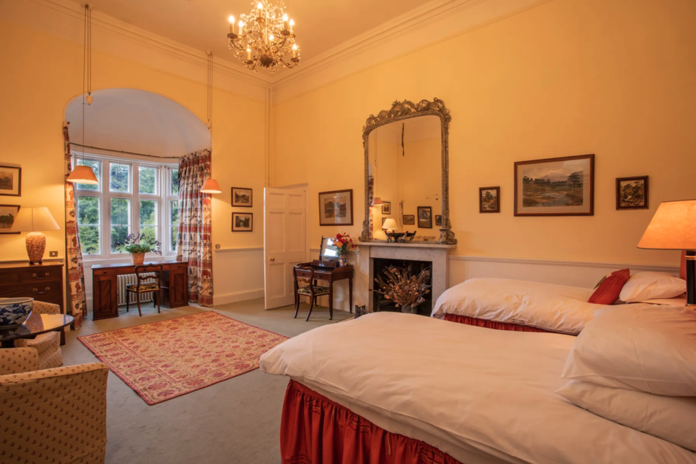 "Yellow" Twin Room
